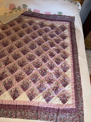 Hand quilted Quilt 50 x60 Floral Couch Throw Lap Pink Small Country Cottage