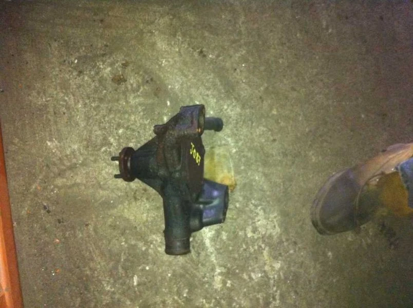 88 89 90 91 92 93 94 95 Chevrolet 1500 bomba de refrigerante 6-262 4,3 L 1992 astrovan Foto 3 de 4