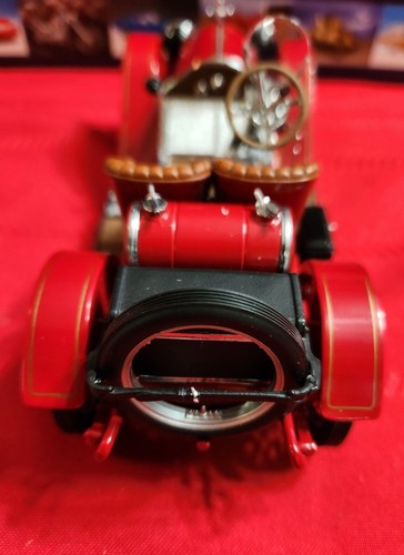 Franklin Mint 1915 Stutz Bearcat Speedster Red #249/2500 - Picture 4 of 8