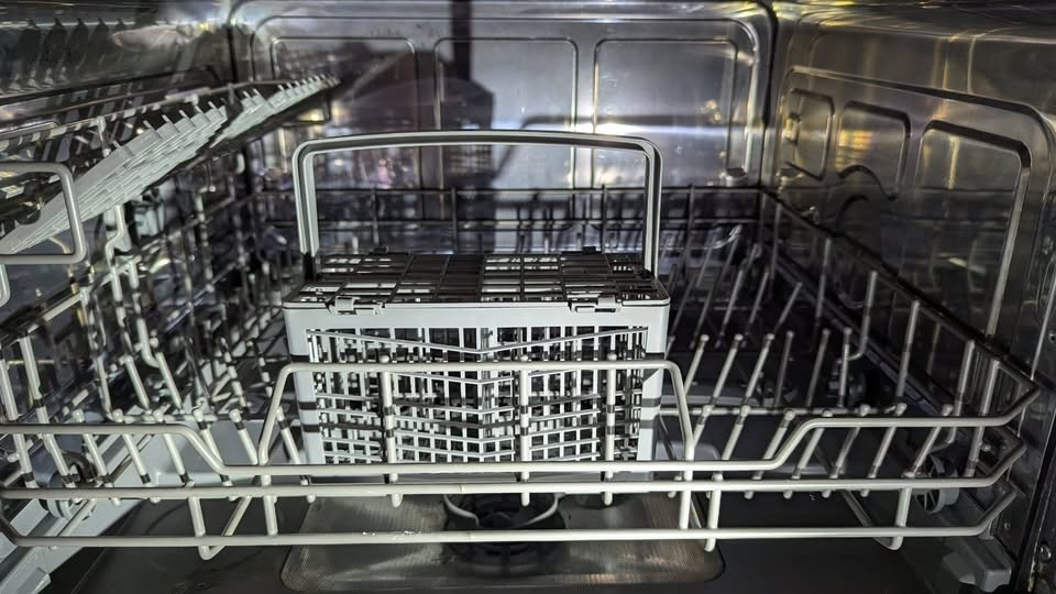 RCA RDW3208 Countertop Top Dishwasher - White