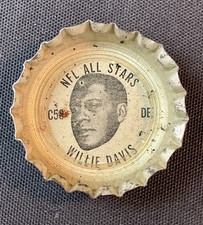 Tapa de botella Coca-Cola 1964-66 NFL All-Stars DE Willie Davis GB Packers EX-COMO NUEVO