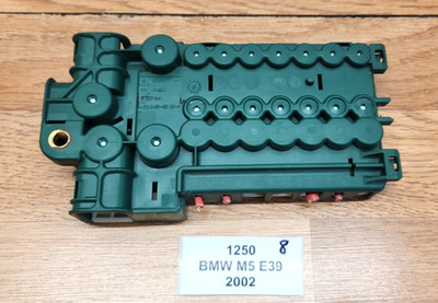  97-03 OEM BMW E39 525 530 540 M5 Rear Trunk Power Distribution Fuse Relay Box