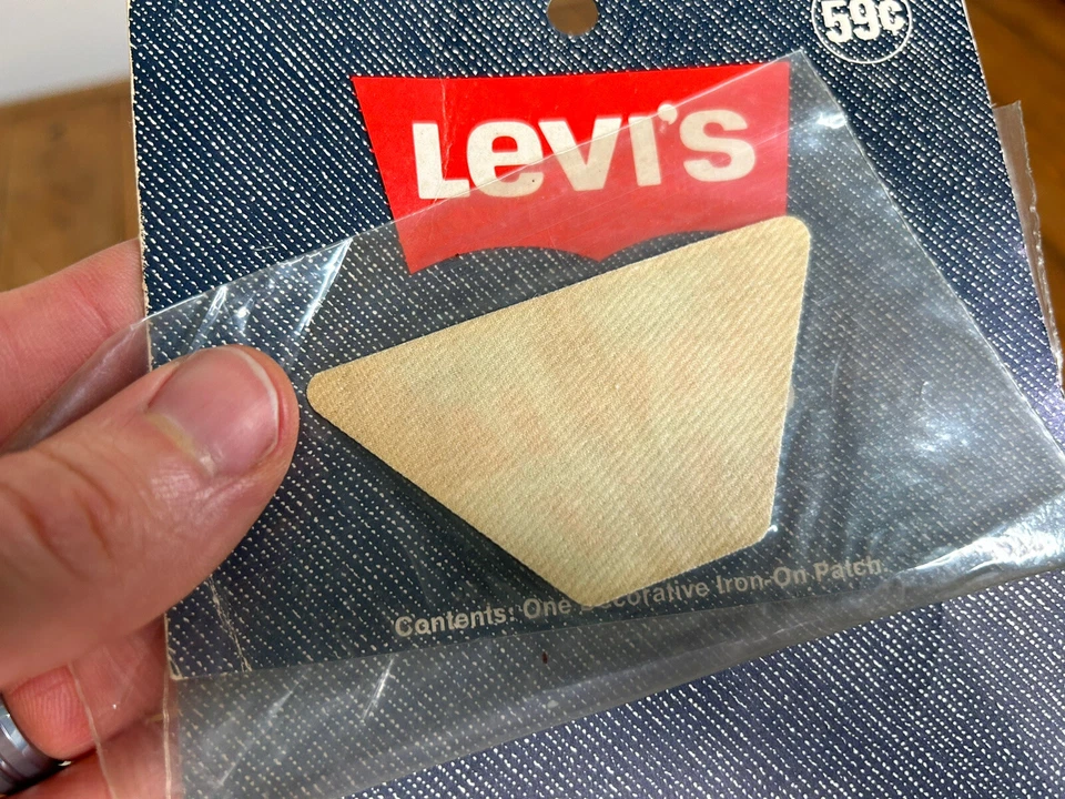 Vtg 1970’s LEVI’s Iron-on Patches DO IT Stars Stripes Hippie Denim Jacket jeans - Image 4 of 4