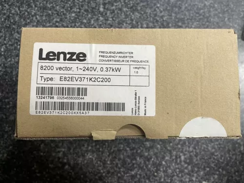 One Lenze E82EV371K2C200 Frequenzumrichter E82EV371_2C200 Neu im Karton - Bild 1 von 1