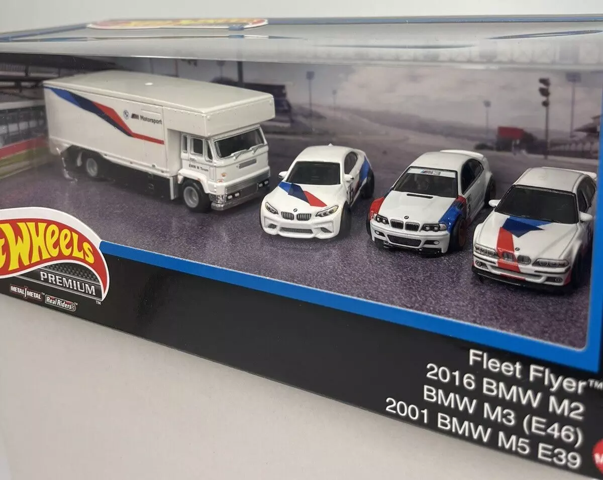 UNBOXING Hot Wheels 2022 Diorama Set - BMW M Series! 