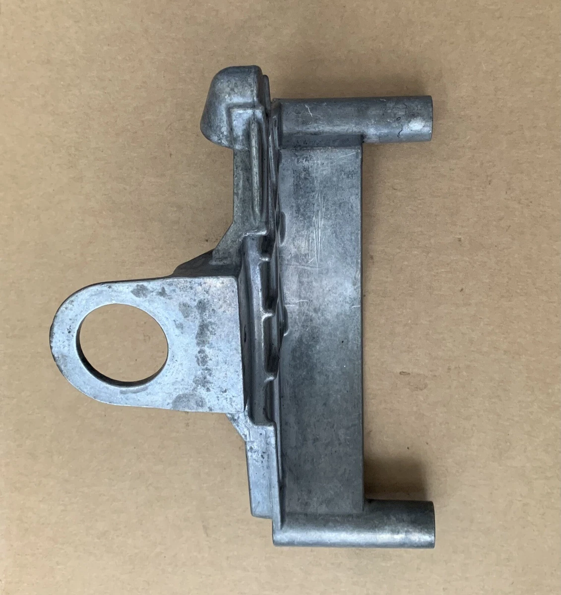 MERCEDES-BENZ E-CLASS W212 Engine Cover Bracket A6420101740 NEW 