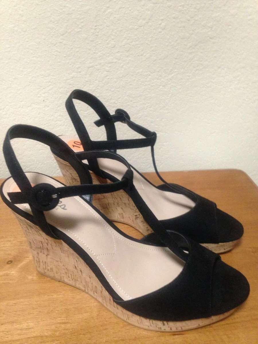 Charles by charles best sale david latin wedge sandal