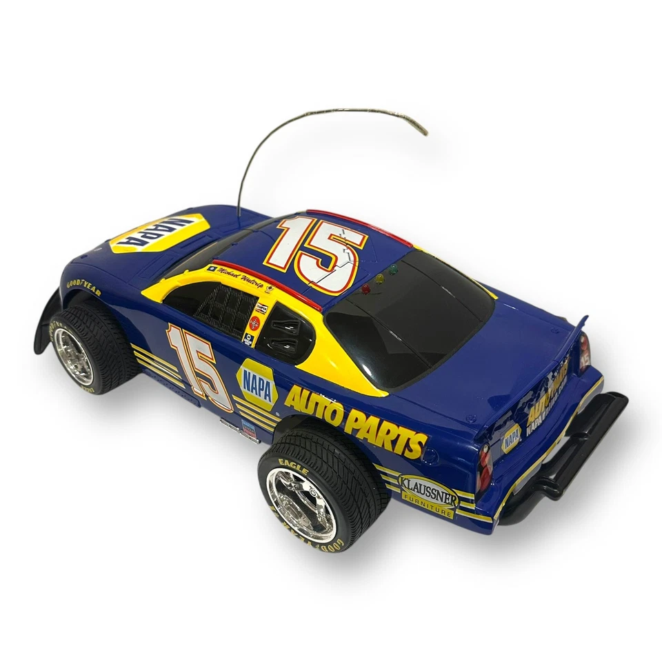 RC Waltrip 15 Chevy Stock Car 1:10 Monte Carlo con sonidos nuevo brillante de colección Michael Foto 4 de 4