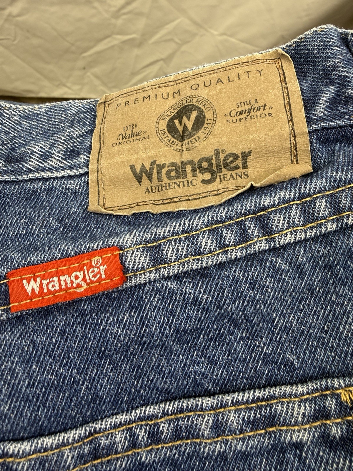 Wrangler Mens Jeans 48x29 Blue Denim Straight Leg Regular Fit Cowboy Workwear thumbnail 3