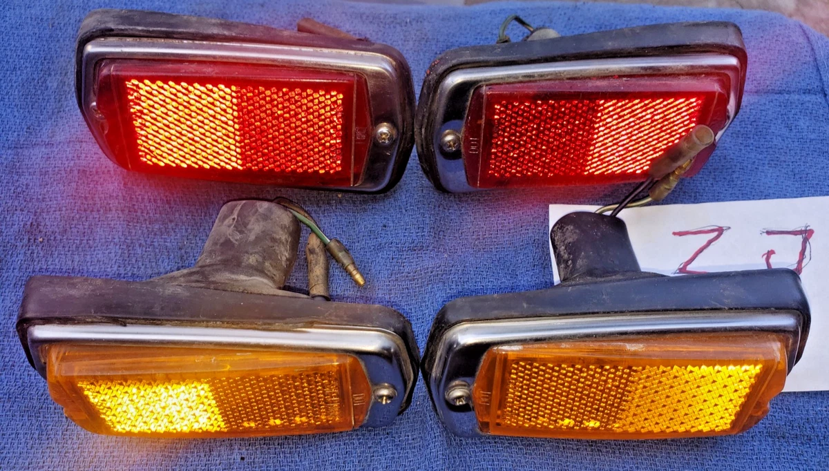 Pair Of Amber Side Marker Lights For Datsun 240Z 260Z 280Z (1970
