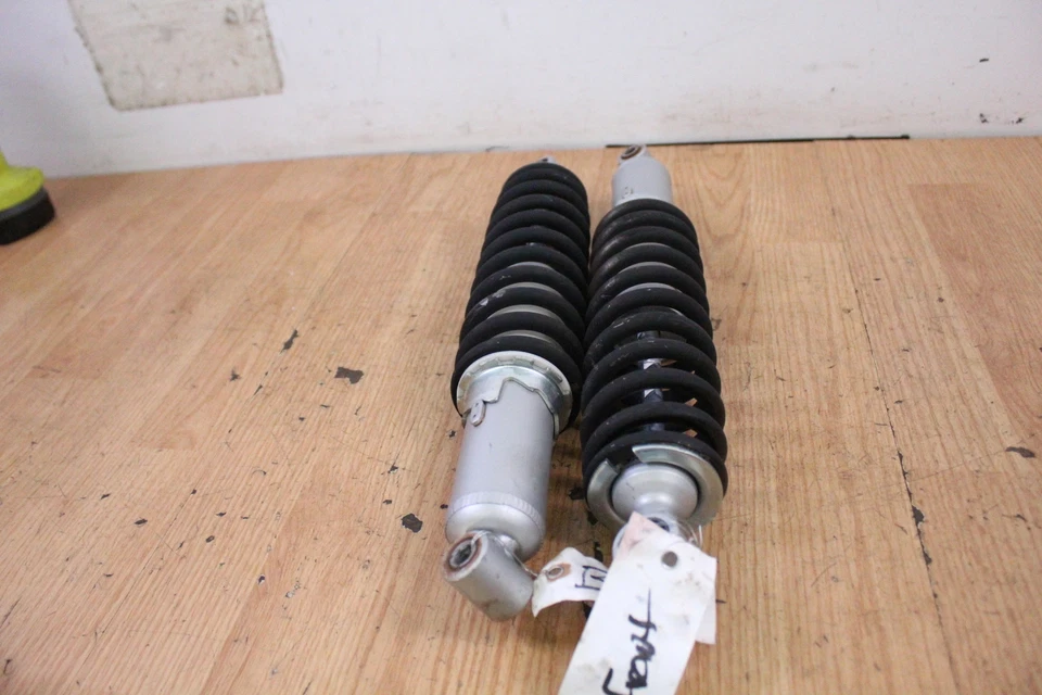 Amortiguadores delanteros izquierdo y derecho Yamaha RS Viking Professional VK10 2012 15,5" Foto 3 de 4