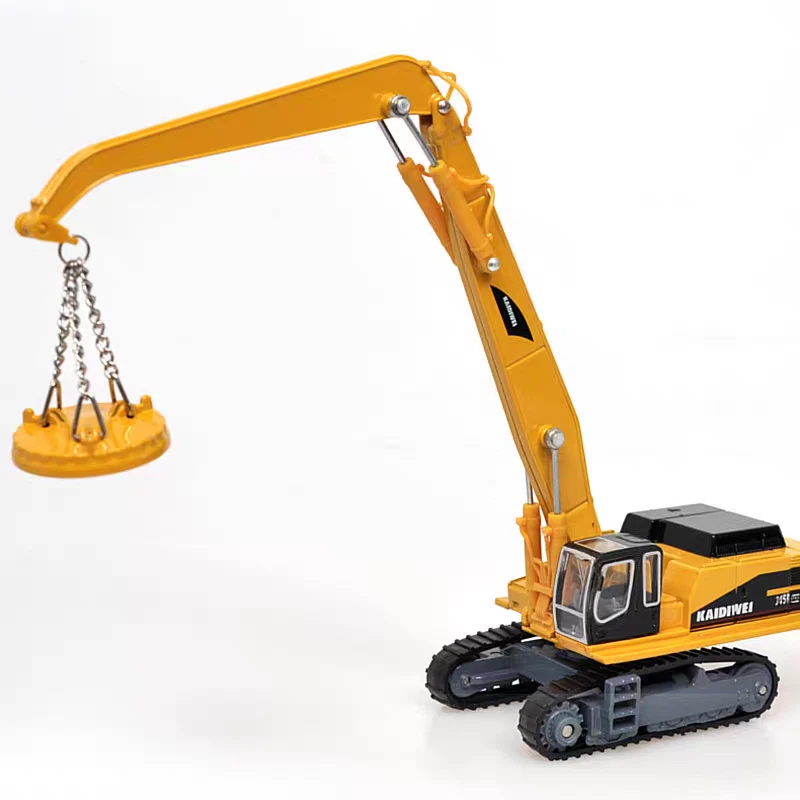 1:87 Grab & Magnet Attachment Crane Construction Equipment Diecast Model Truck - Image 2 of 4
