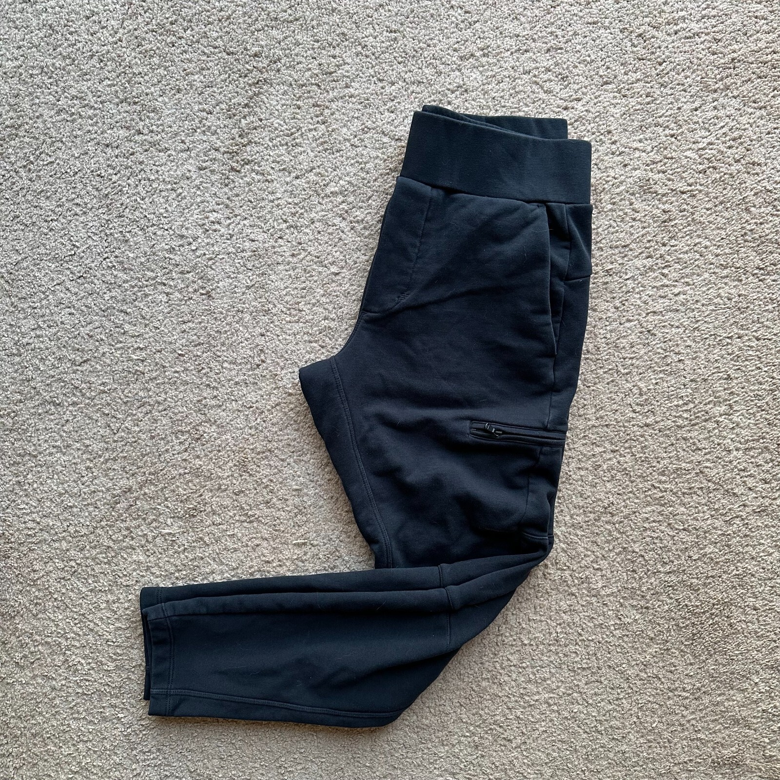 Fabletics Womens High Rise Tapered Sweatpants Medium Black with Pockets-image
