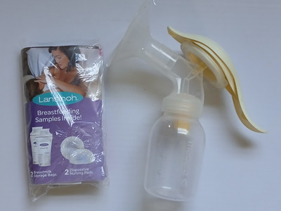 Medela Harmony Manual Breast Pump Single Handed Hand Bottle