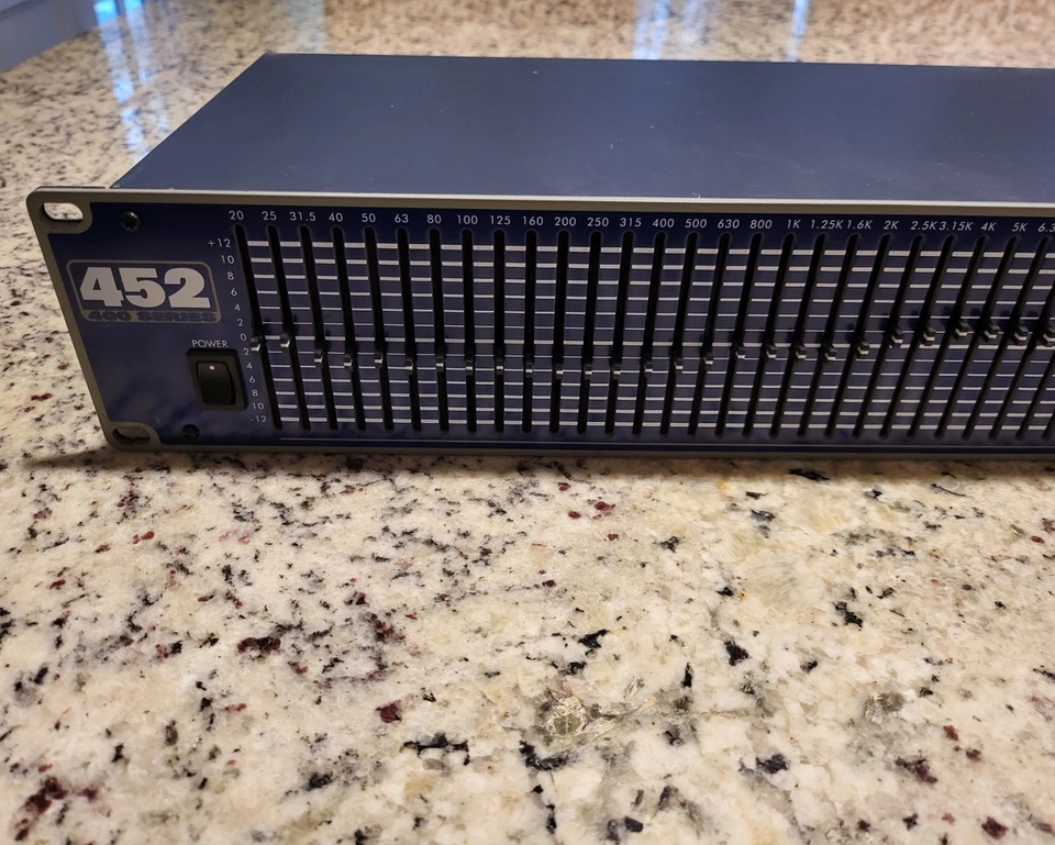 ART 400 SERIES 452 Dual-Channel 31-Band Graphic Equalizer EXCELLENT CONDITION!!! - Image 2 of 4