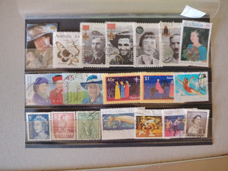 19 timbres Australie lot 583