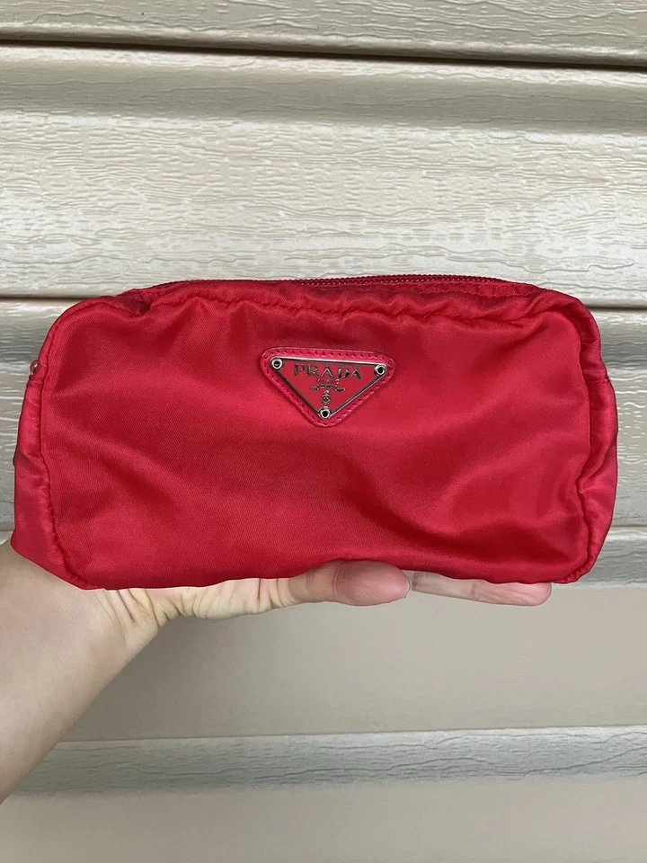 Bolsa de cosméticos Prada de nailon rojo rosado *caja no coincidente* Foto 2 de 4