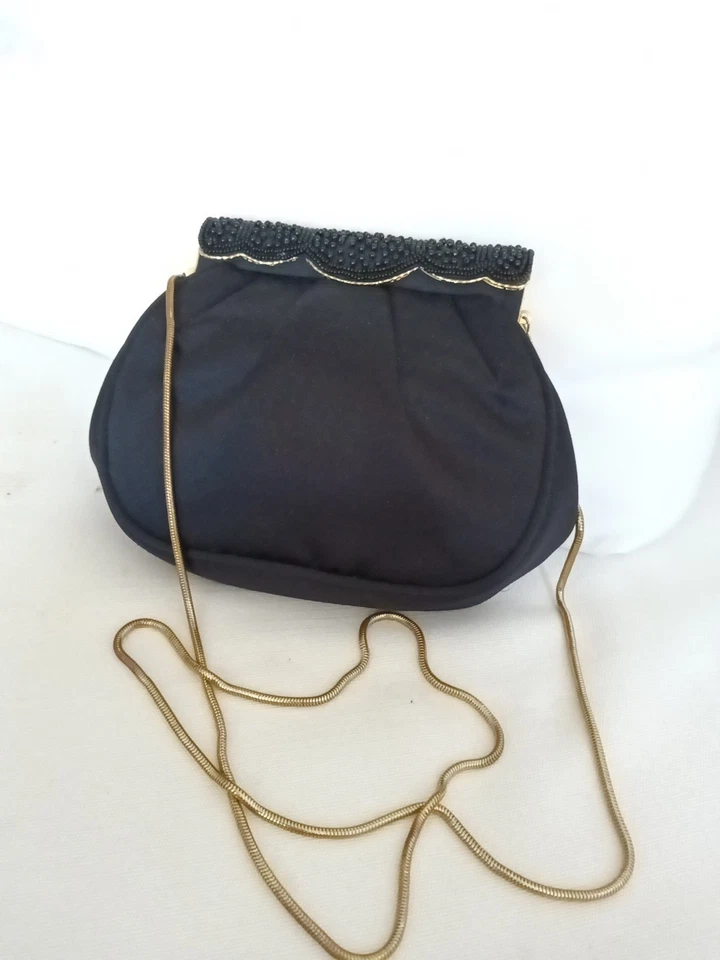 Bolso de Noche Givenchy Negro Satinado con Cierre de Cuentas, Nunca Usado, Versátil Foto 4 de 4