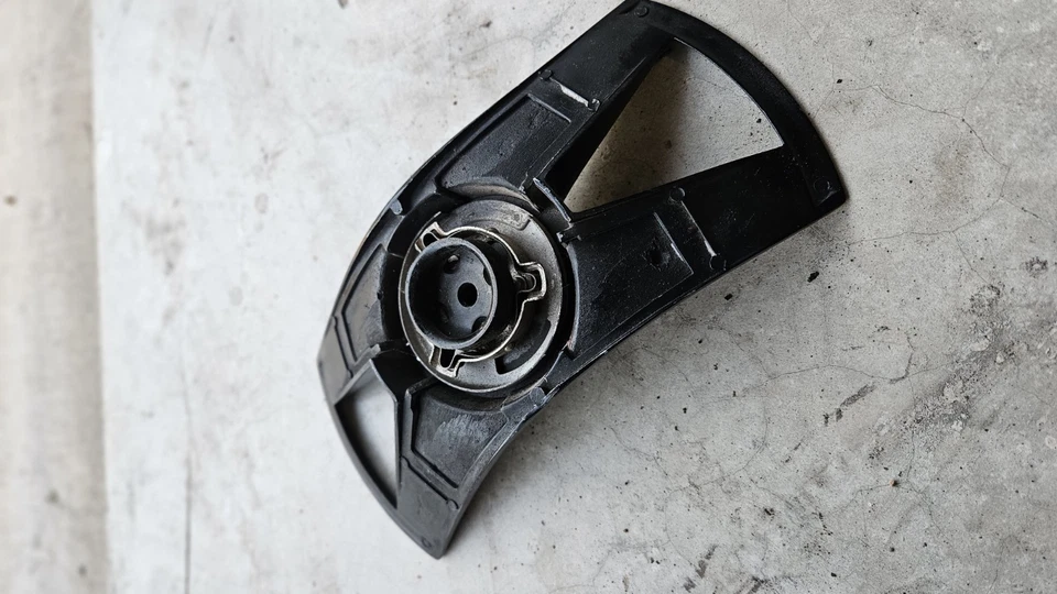 Volante Porsche OEM 911 69-73 400 mm sin restaurar con fecha 4/72 Foto 4 de 4