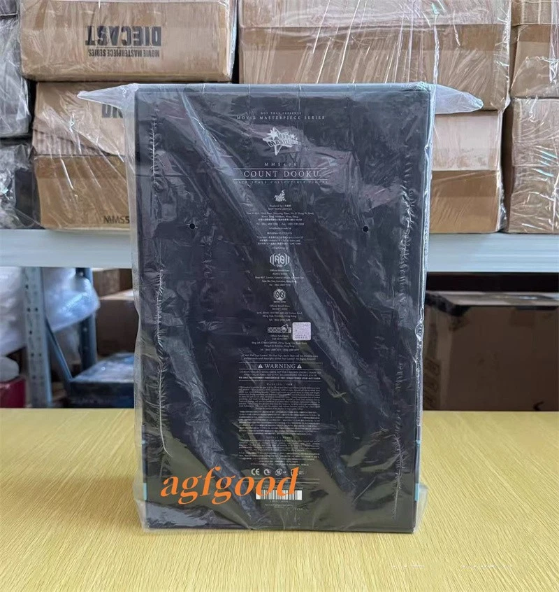 Hot Toys MMS496 Star Wars Episode II Attack of the Clones Count Dooku 1/6 NEW - Image 2 of 4