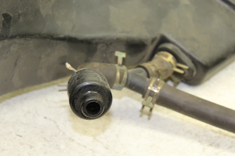 1996-2001 KAWASAKI NINJA ZX11D RAM AIR INTAKES DUCTS SNORKELS TUBES H4 - Image 3 of 4