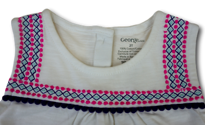 Robe Petite Fille GEORGE – Noire Et Blanche à Relief – Taille 6 Ans – Très Bon état