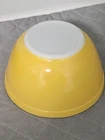 Vintage Pyrex Yellow Nesting Kitchen Mixing Bowl 402 * 1  1/2 Qt
