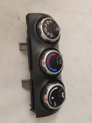 2004 Honda CR-V heater a/c climate control unit *two clips broken* - Picture 3 of 17