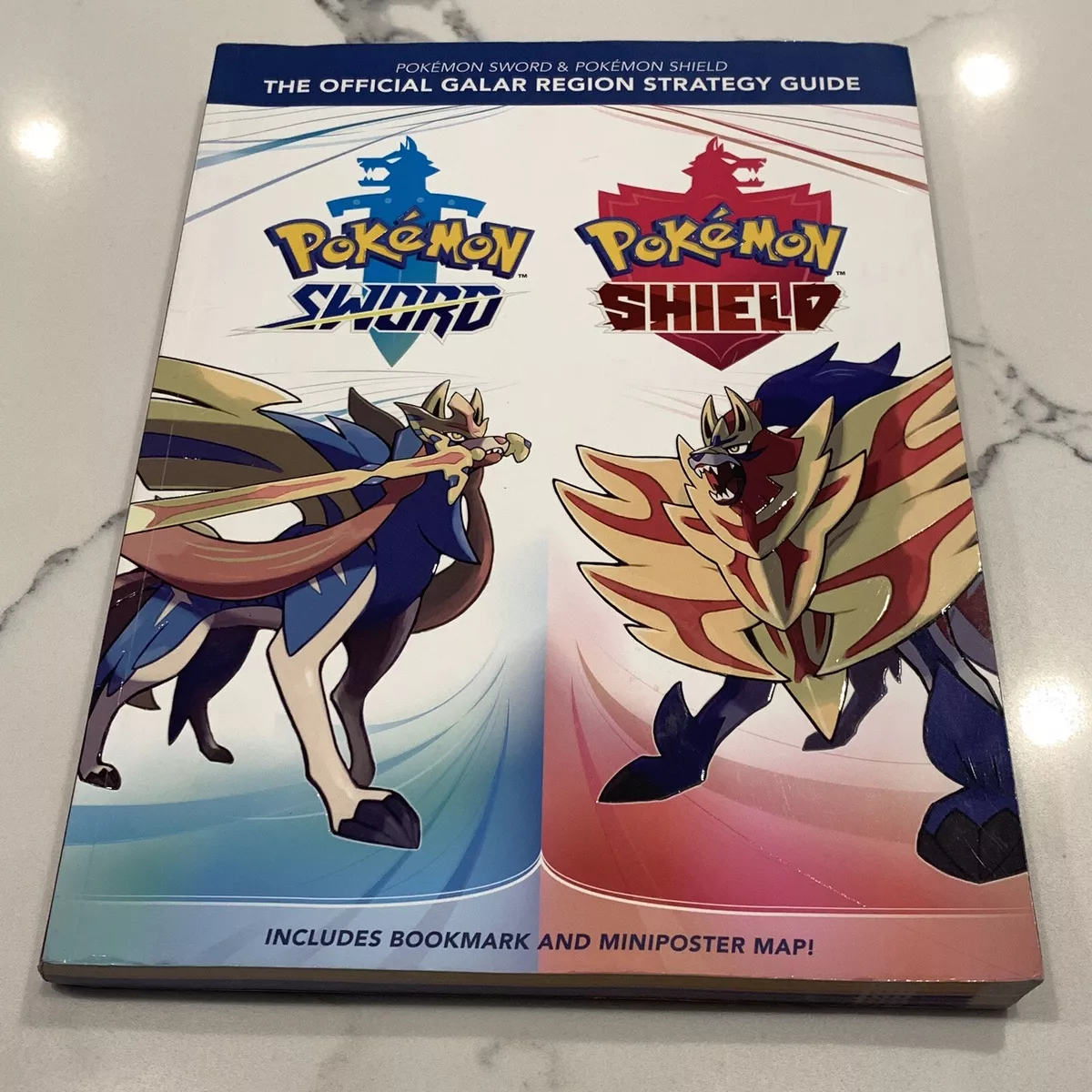 Pokémon Sword & Pokémon Shield: The Official Galar Region Strategy Guide  [Paperback] The Pokemon Company International