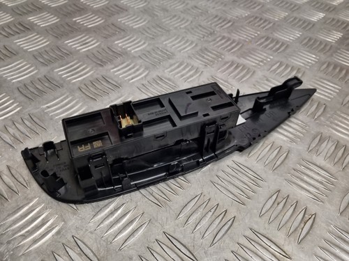 INTERRUPTOR VENTANA PRINCIPAL DELANTERO LADO CONDUCTOR GENUINO NISSAN QASHQAI J11 2014-2021 - Imagen 6 de 7