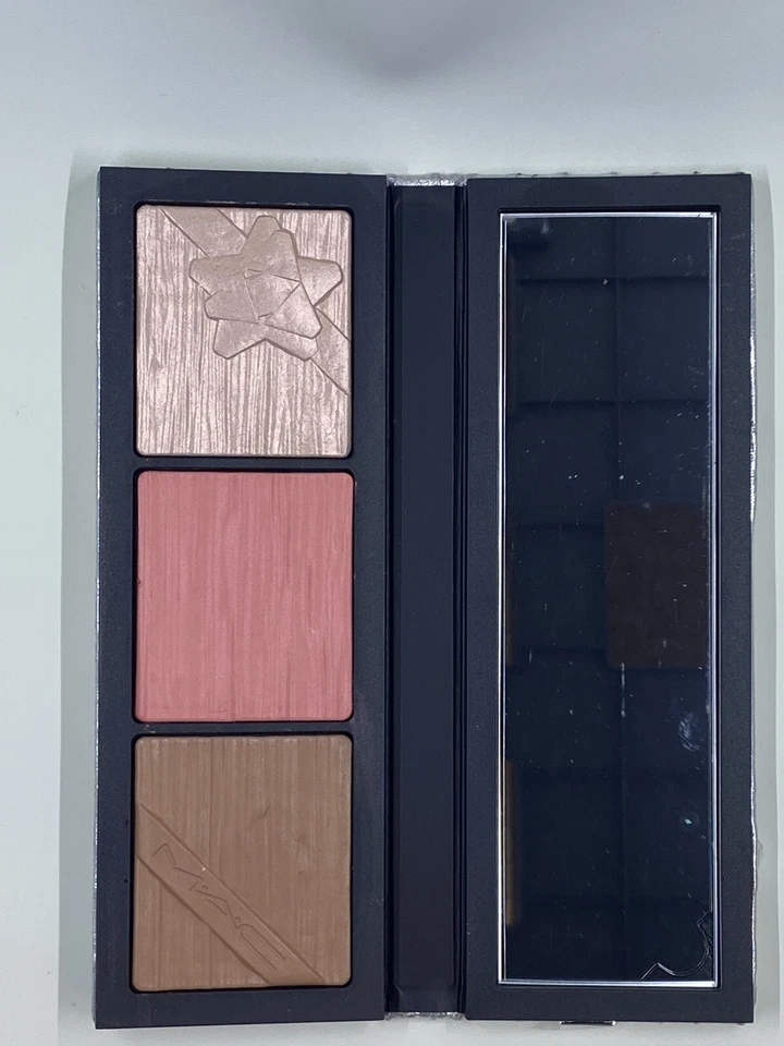  Mac Shiny Pretty Things Face Compact FAIR - Highlighter, Blush, Bronzer - Image 4 of 4