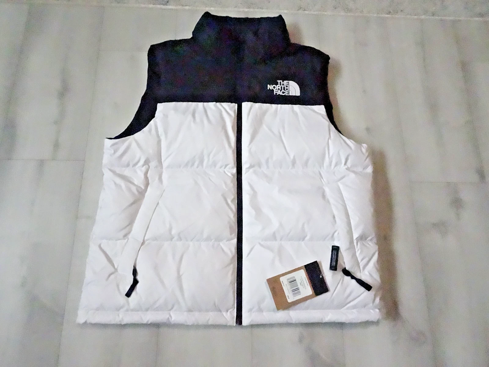 NEW The North Face 96 Retro Nuptse 700 Down Puffer Vest White/Black SZ L MENS
