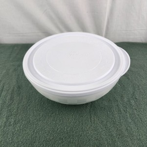 Bonbonnière et/ou Sucrier Forme  Carrée  avec son Couvercle Assorti