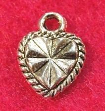 20Pcs. Tibetan Silver Small 2-Sided HEART Charms Earring Drops Pendants H146