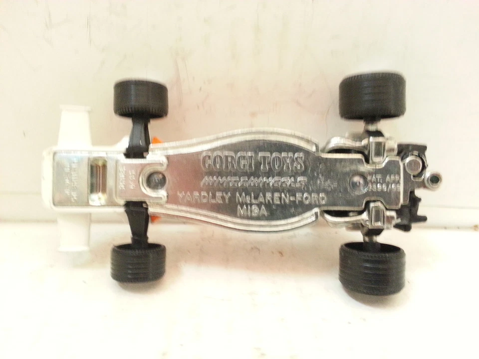 Mc Laren M 19A Yardley Corgi Toys 3396/69 1;36 - Immagine 4 di 4