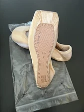 Bloch Spoke point shoes 6 1/2 X