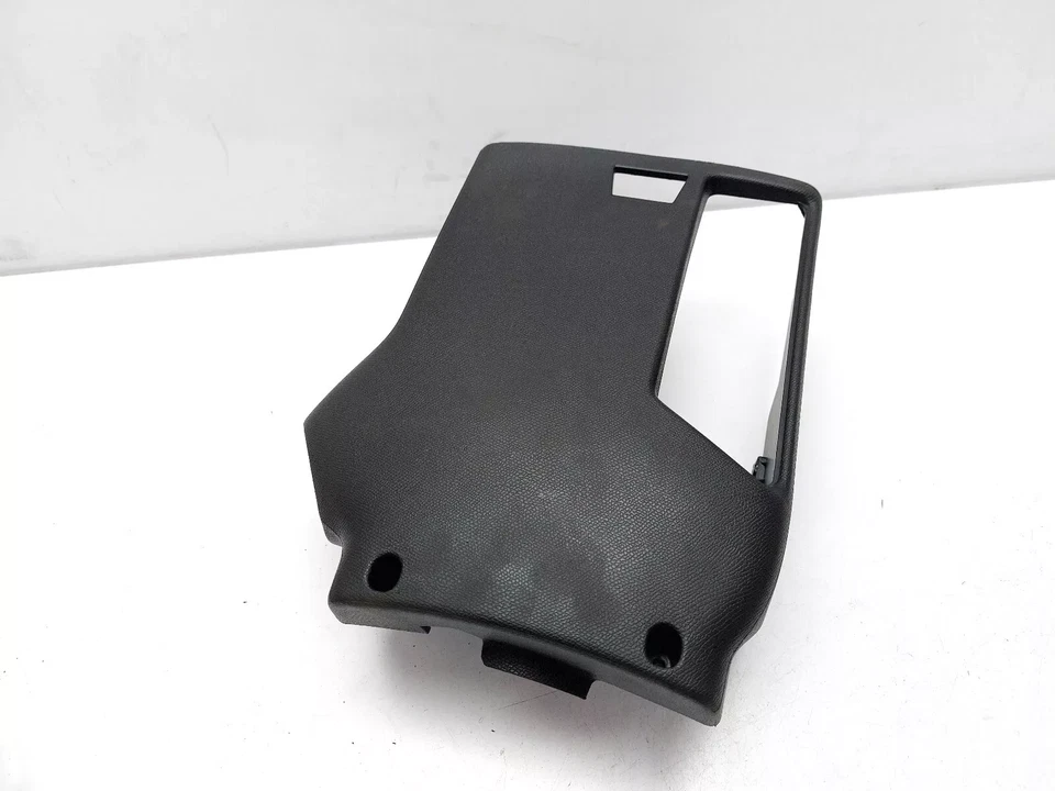 PEUGEOT 308 MK2 2014 LOWER STEERING COLUMN SURROUND TRIM COVER 9677807477 - Image 2 of 4