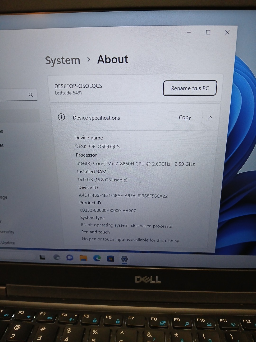 Dell Latitude 5491, 14-Inch Laptop, with Intel Core i7-8850H, 256 GB SSD (Solid State Drive), Windows 11 Pro