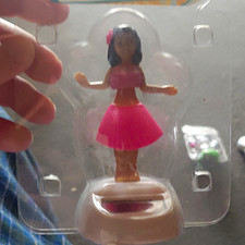 Solar Powered Pink Plastic Hula Girl Dashboard Dancing Figurine