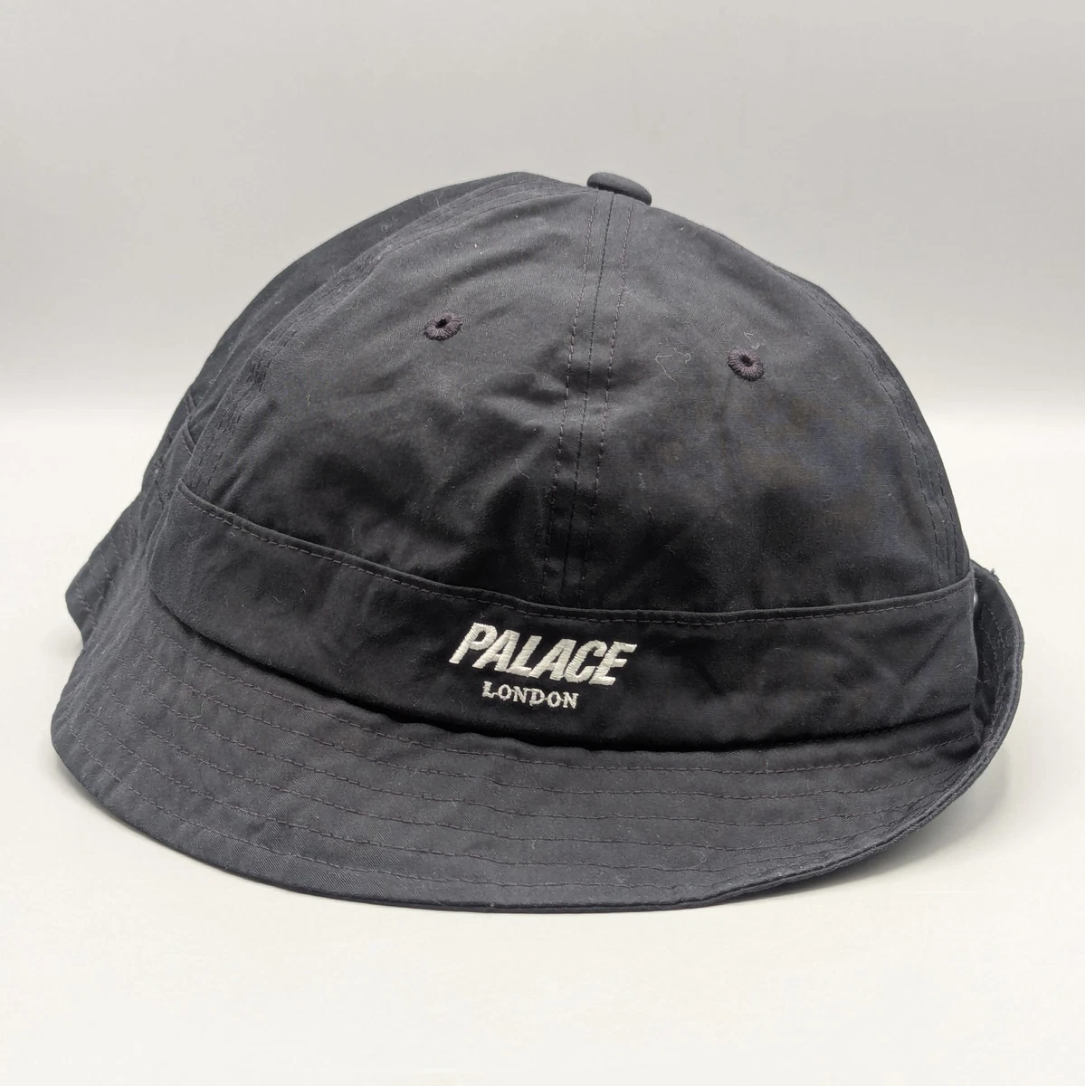 Preços baixos em Palace Black Hats for Men | eBay