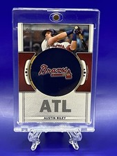 2023 Topps Series 1 - Team Logo Commemorative Patches Austin Riley #TLP-ARI