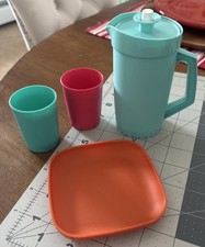 Tupperware Kids Mini Beverage Set Classic Pitcher 2 Tumblers Plate