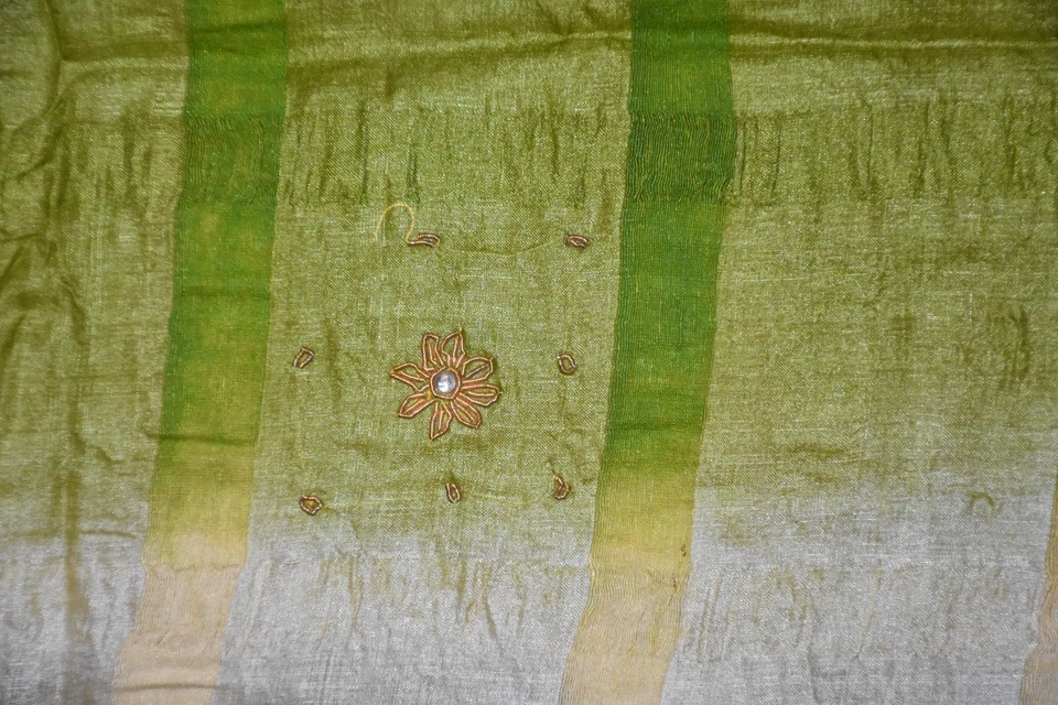 Saris Exótico Diseño Floral Salma Lentejuelas Bordado Trabajo Multi Pura Seda Sari Foto 2 de 4