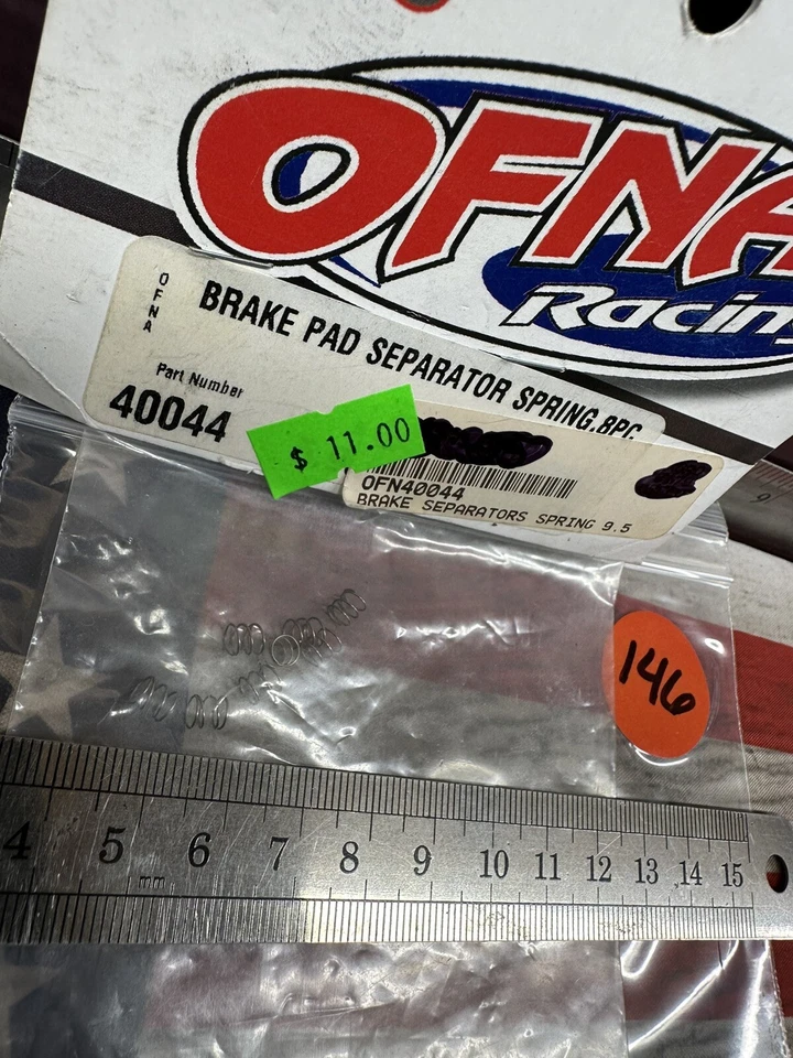 MUELLE SEPARADOR DE PASTILLAS DE FRENO OFNA RACING 40044: 8 piezas. Foto 4 de 4