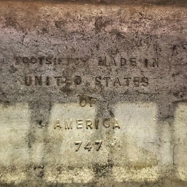 VINTAGE TOOTSIETOY DIECAST METAL GRAHAM LINER BUS AND RED CAR- PARTS & REPAIRS - Image 4 of 4