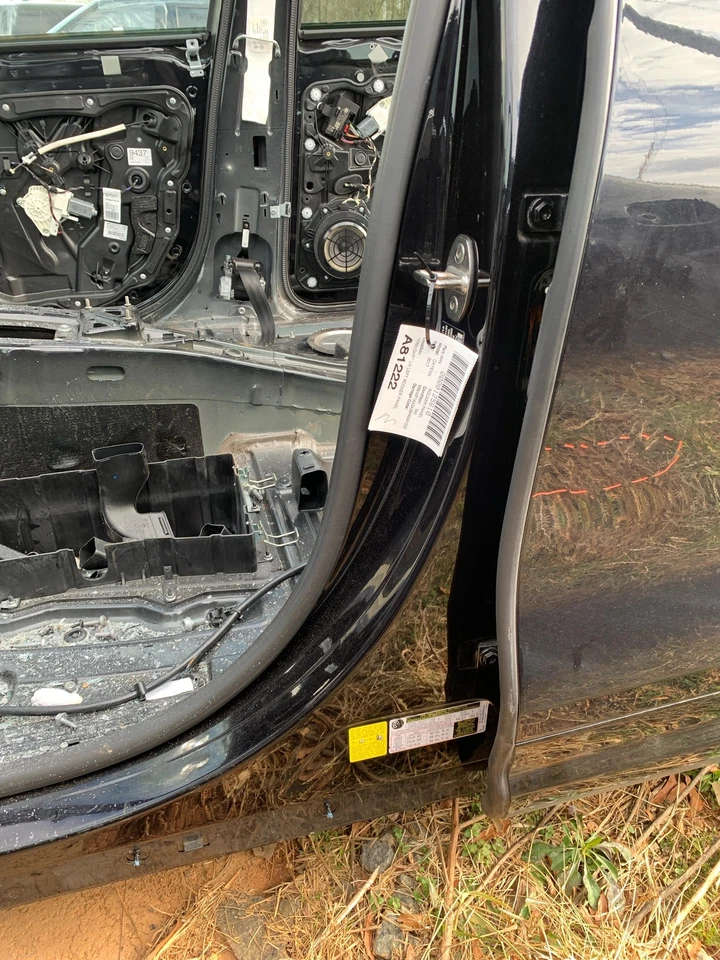 2011 - 2018 PORSCHE CAYENNE 92A OEM LEFT CENTER PILLAR *STRUCTURE CUT* - Imagem 4 de 4