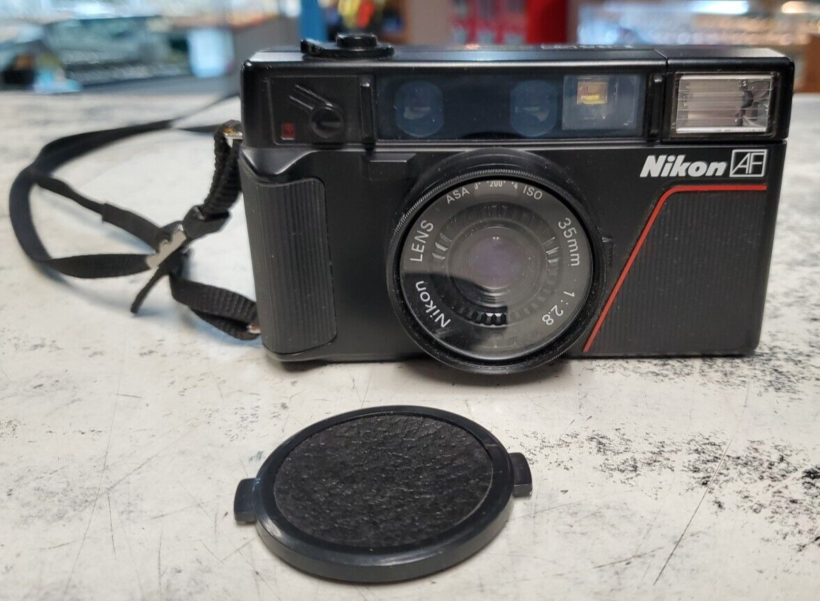 Nikon L35 AF 35mm Point & Shoot Compact Film Camera Made in Japan