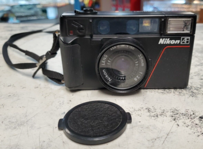 Nikon L35 AF 35mm Point & Shoot Compact Film Camera Made in Japan