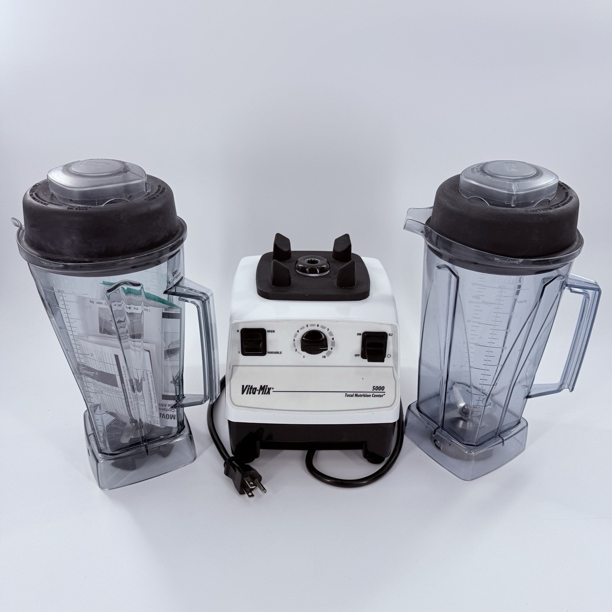 Vitamix Super 5000 VM0103 Nutrition Center Blender White w/two 64 OZ  Canisters