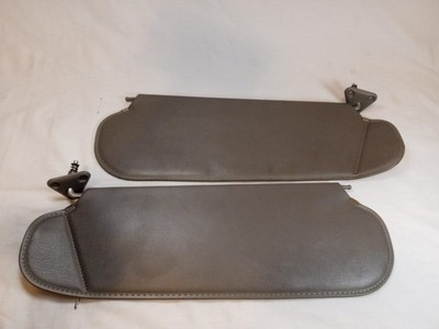 2003 2004 2005 2006 GMC Chevy C4500 C5500 Topkick Kodiak Left / Right Sun Visors